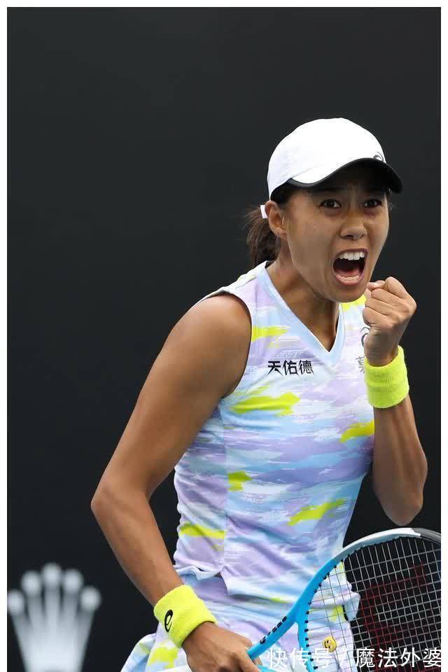 每个球员在 每个球员在