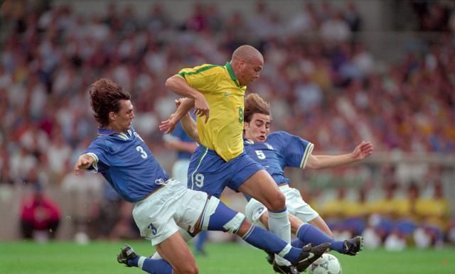 献接近两位 献接近两位